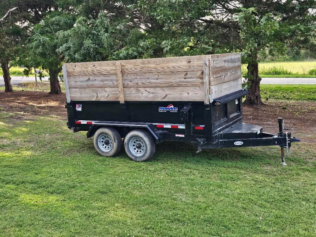 14-ft dump trailer with high-side wood walls